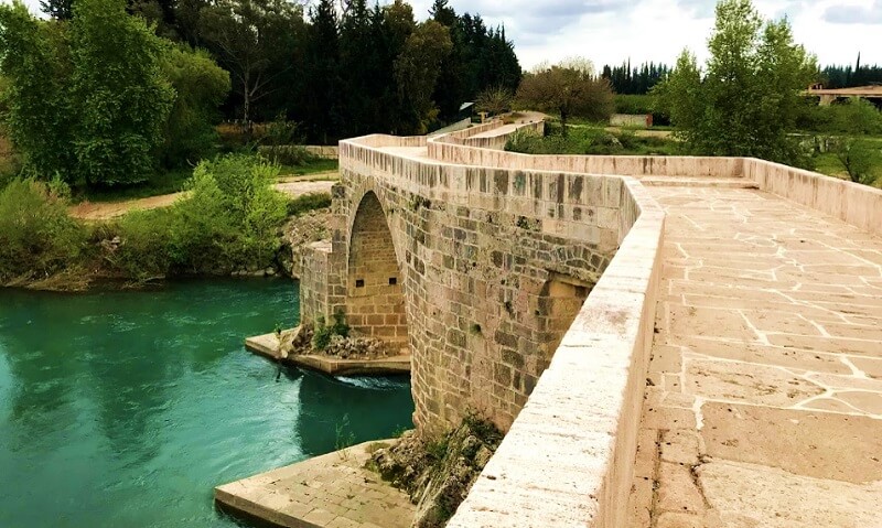 Tarihi Aspendos Köprüsü