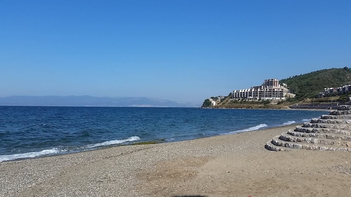 Mudanya'da Burgaz Altınkum Halk Plajı